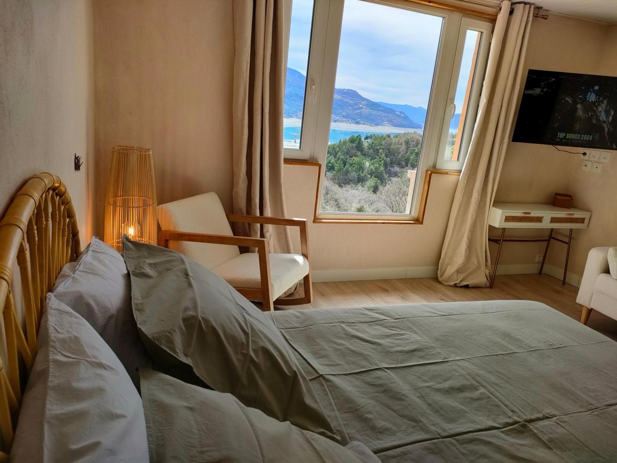Le Cosy Du Plongeoir - T2 Neuf Avec Vue Sur Le Lac De Serre Poncon Et Grande Terrasse Avec Jardin Савин Экстерьер фото